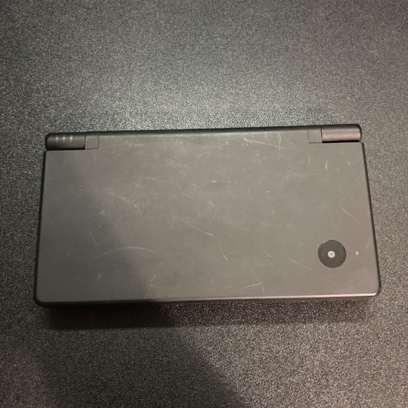 Dsi with case and 4 games - Picture 2 of 15